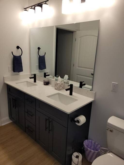 South Charlotte'S Cozy & Modern Διαμέρισμα Εξωτερικό φωτογραφία