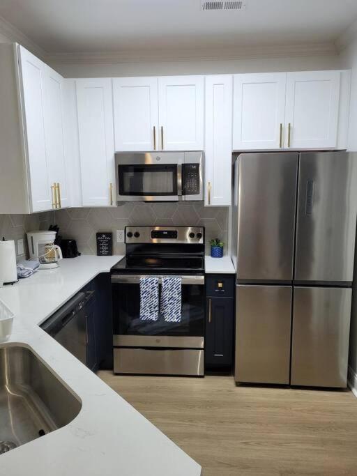 South Charlotte'S Cozy & Modern Διαμέρισμα Εξωτερικό φωτογραφία
