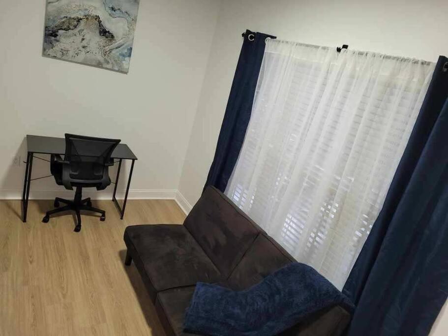 South Charlotte'S Cozy & Modern Διαμέρισμα Εξωτερικό φωτογραφία
