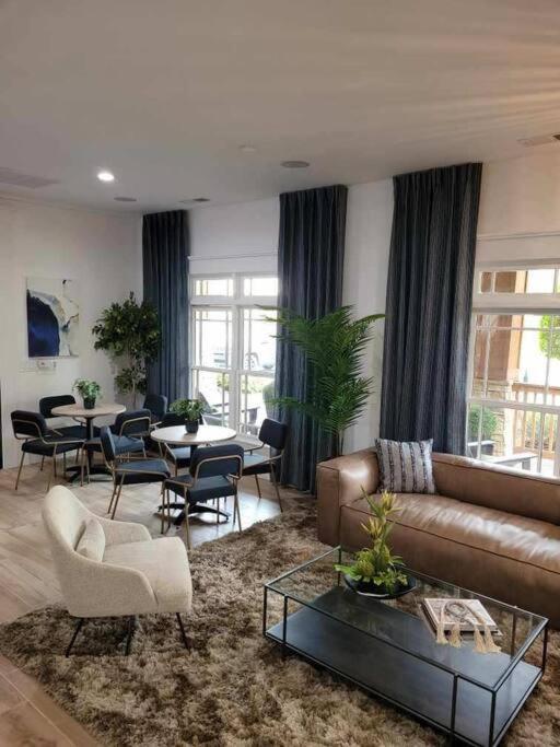 South Charlotte'S Cozy & Modern Διαμέρισμα Εξωτερικό φωτογραφία